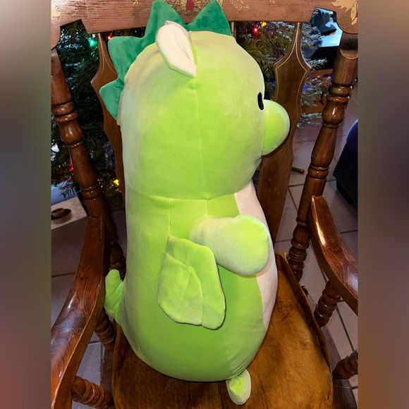 Desmund the Dragon 2023 Valentine's Day 26" Hugmee Squishmallow - Picture 2 of 6